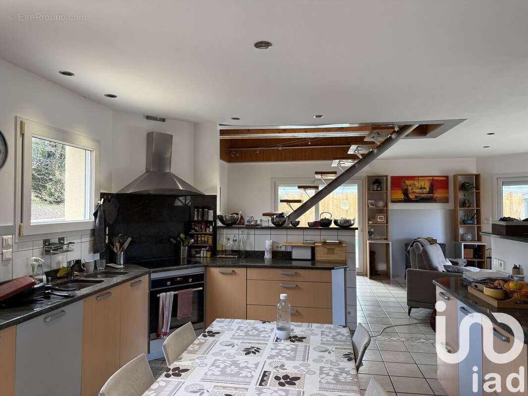 Photo 2 - Maison à BAS-EN-BASSET