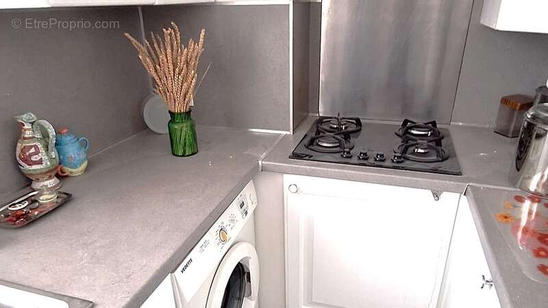 Appartement à MARSEILLE-4E