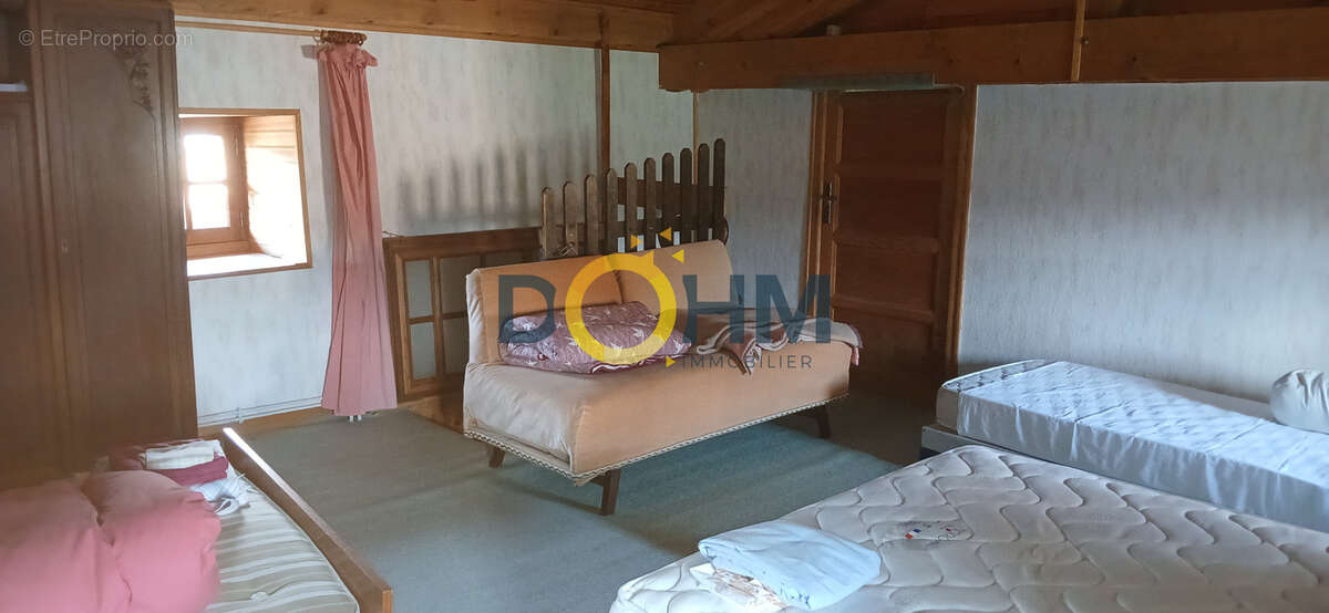 A vendre maison de bourg en pierre avec garage et jardin - photo 21