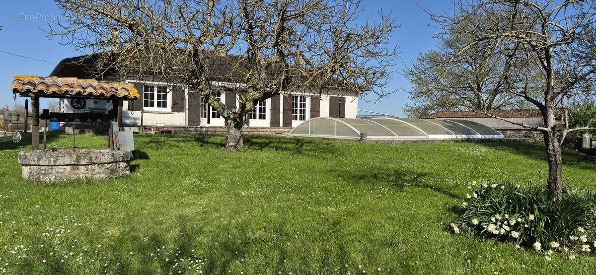 Maison à CHERVES-RICHEMONT