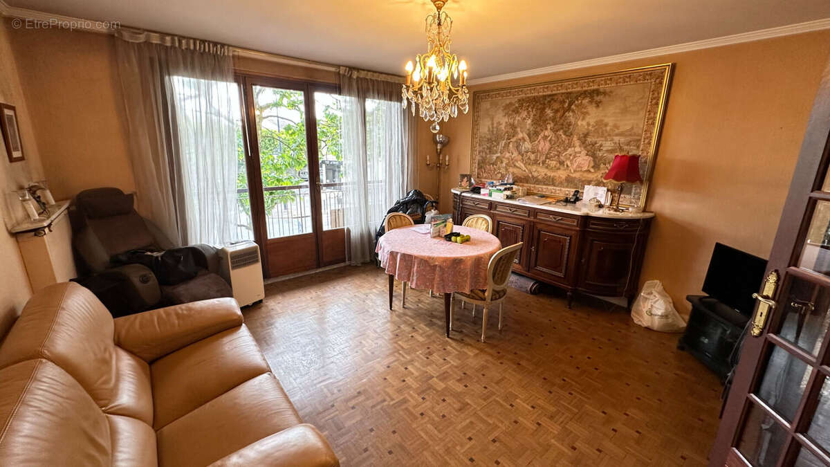 Appartement à CHAMPIGNY-SUR-MARNE