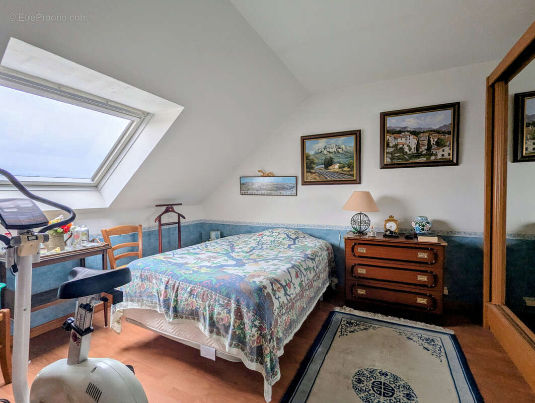 Appartement à BEAUCHAMP