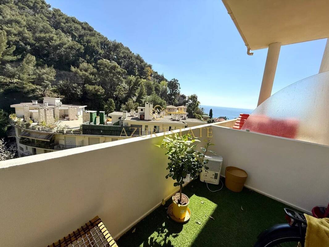 Appartement à ROQUEBRUNE-CAP-MARTIN