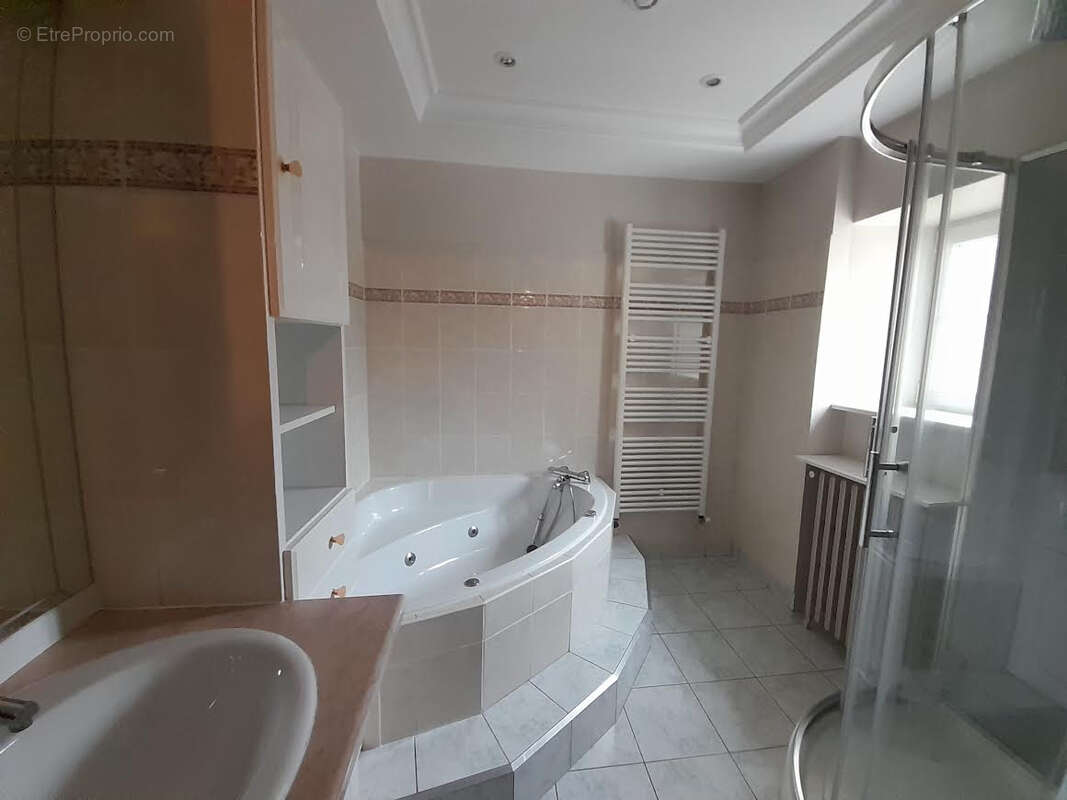 Maison à COULANS-SUR-GEE