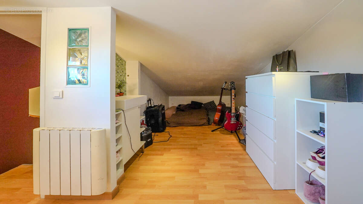Appartement à LE CRES