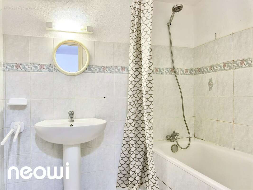 A vendre t2 avec ascenseur - quartier prisé - photo 4