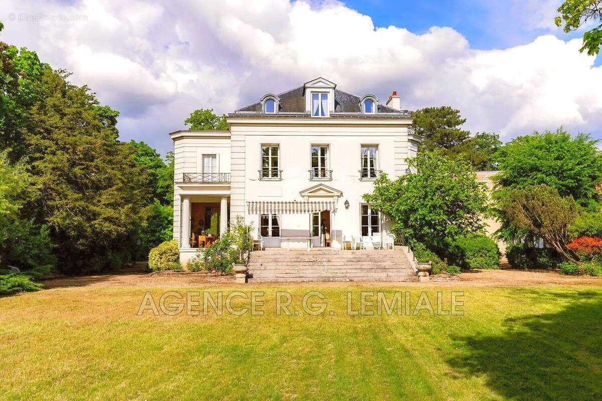 Maison à MAISONS-LAFFITTE