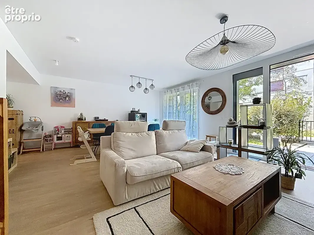 5 pièces - à vendre - duplex -  4 chambres - jardin -2 terrasses - récent - La Courrouze - photo 2