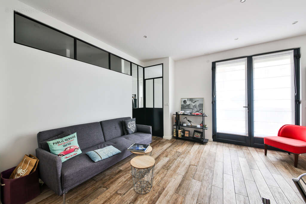 Appartement à PARIS-15E