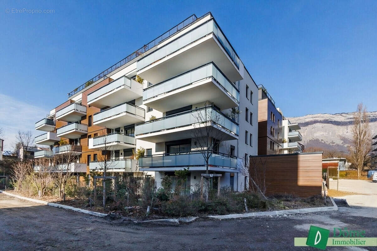Appartement à MEYLAN