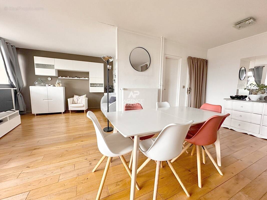 Appartement à CHAVILLE