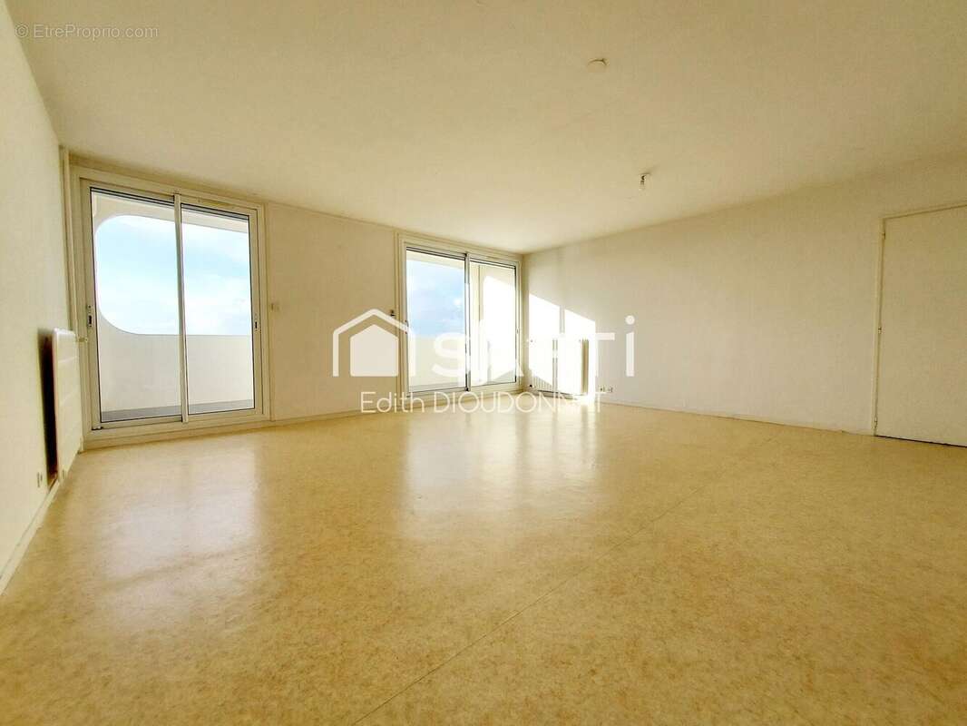 Appartement 108 m² à La Roche-Sur-Yon  - photo 5