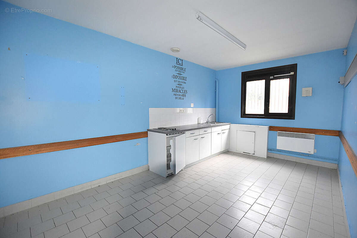 Commerce à LAPALISSE