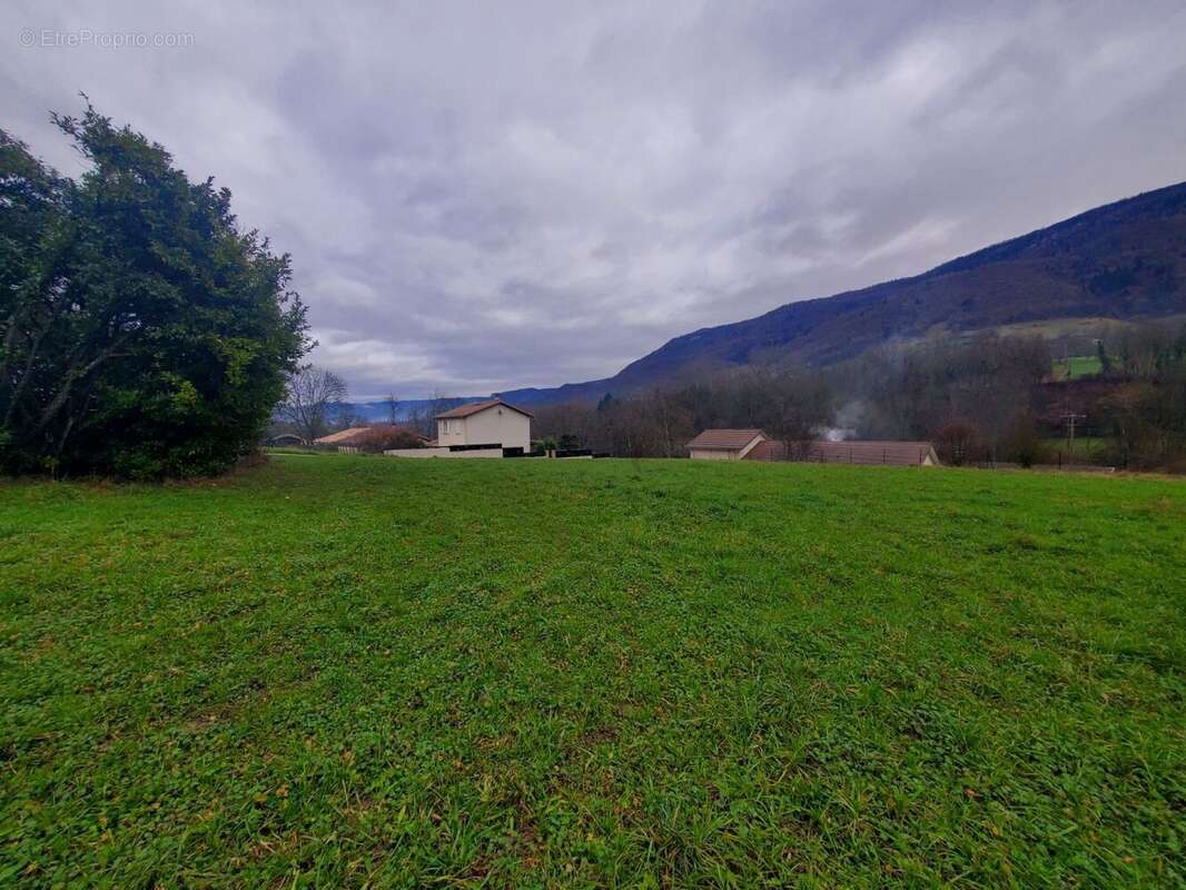 Terrain à ORIOL-EN-ROYANS