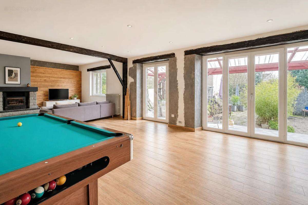 Maison spacieuse de 220 m² à Chalautre-la-Grande - photo 2
