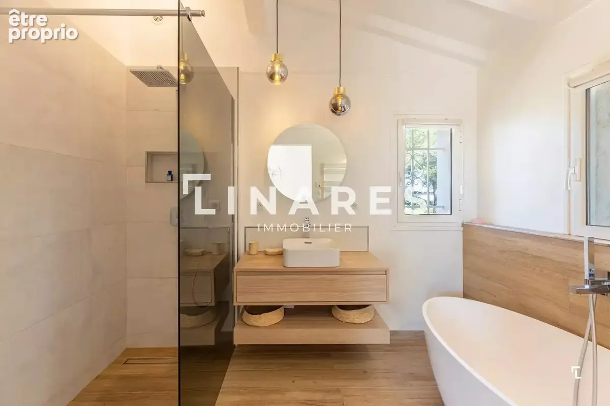 VILLA AZURA - Propriété T5 de 185m2 - Piscine - Terrain de boules - 83118 SAINT - RAPHAËL - photo 12