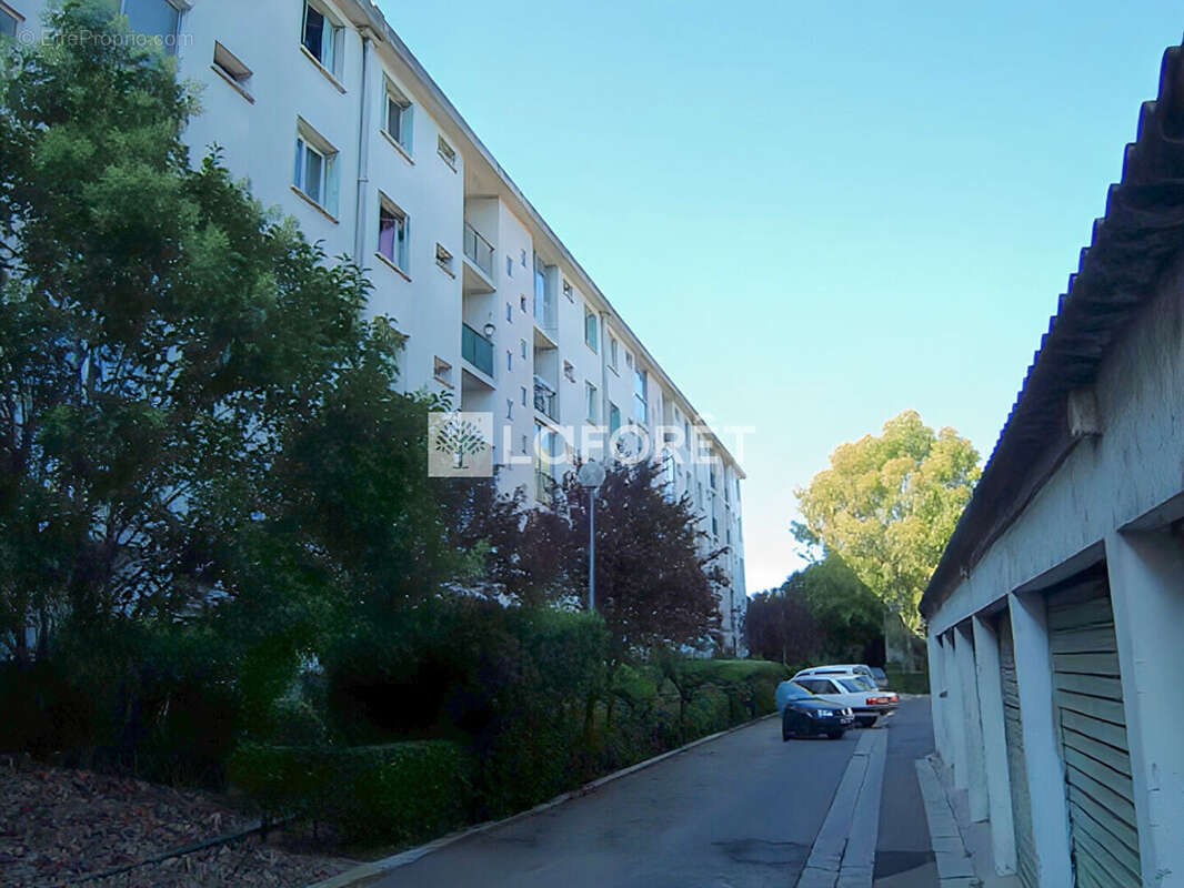 Parking à CASTELNAU-LE-LEZ