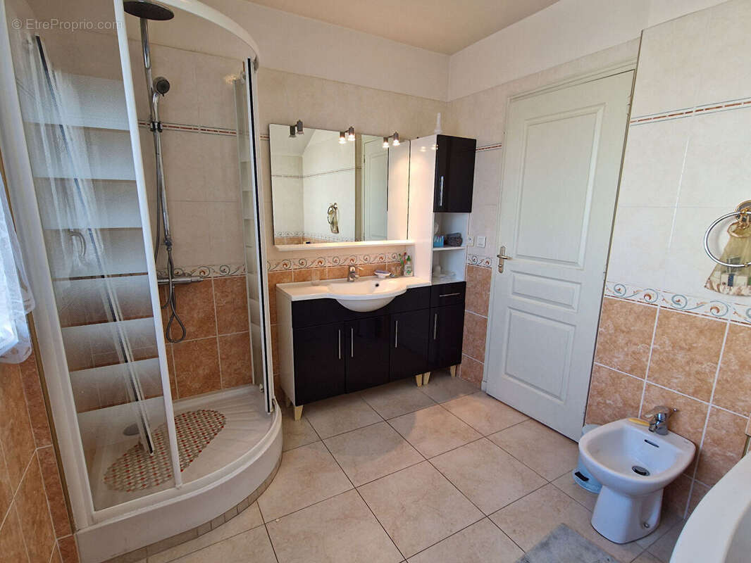 Maison à LIVRY-GARGAN