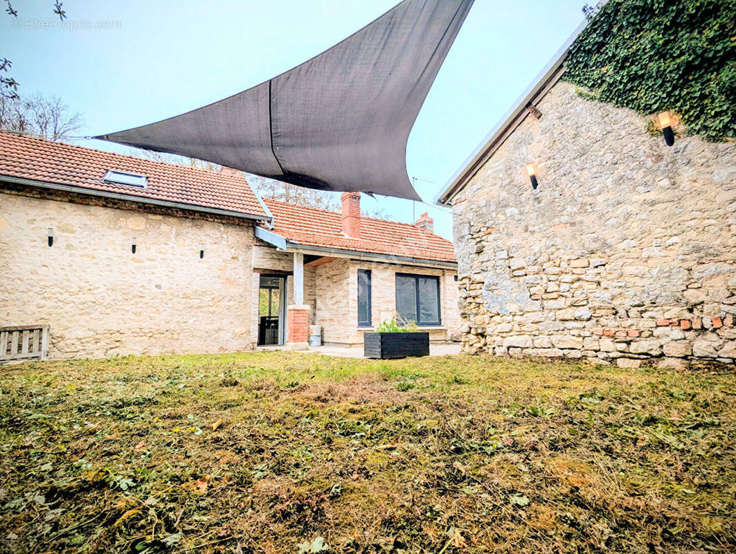 Maison à PONTAVERT