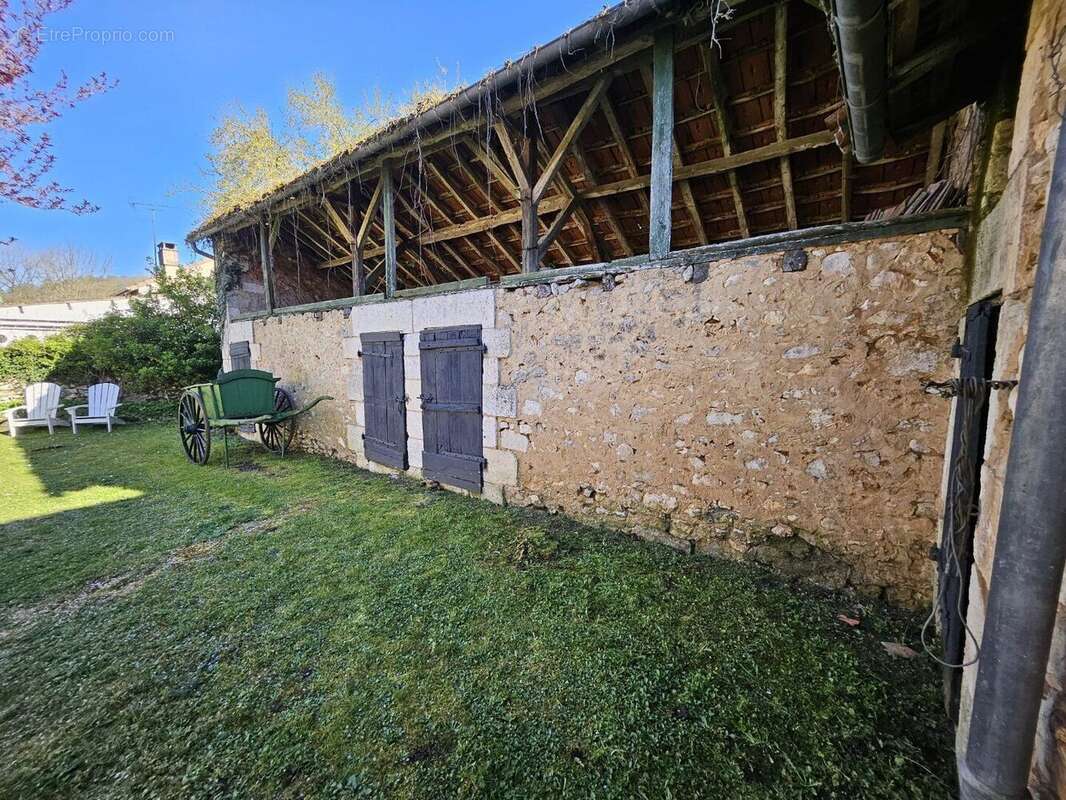 Maison à ANTONNE-ET-TRIGONANT