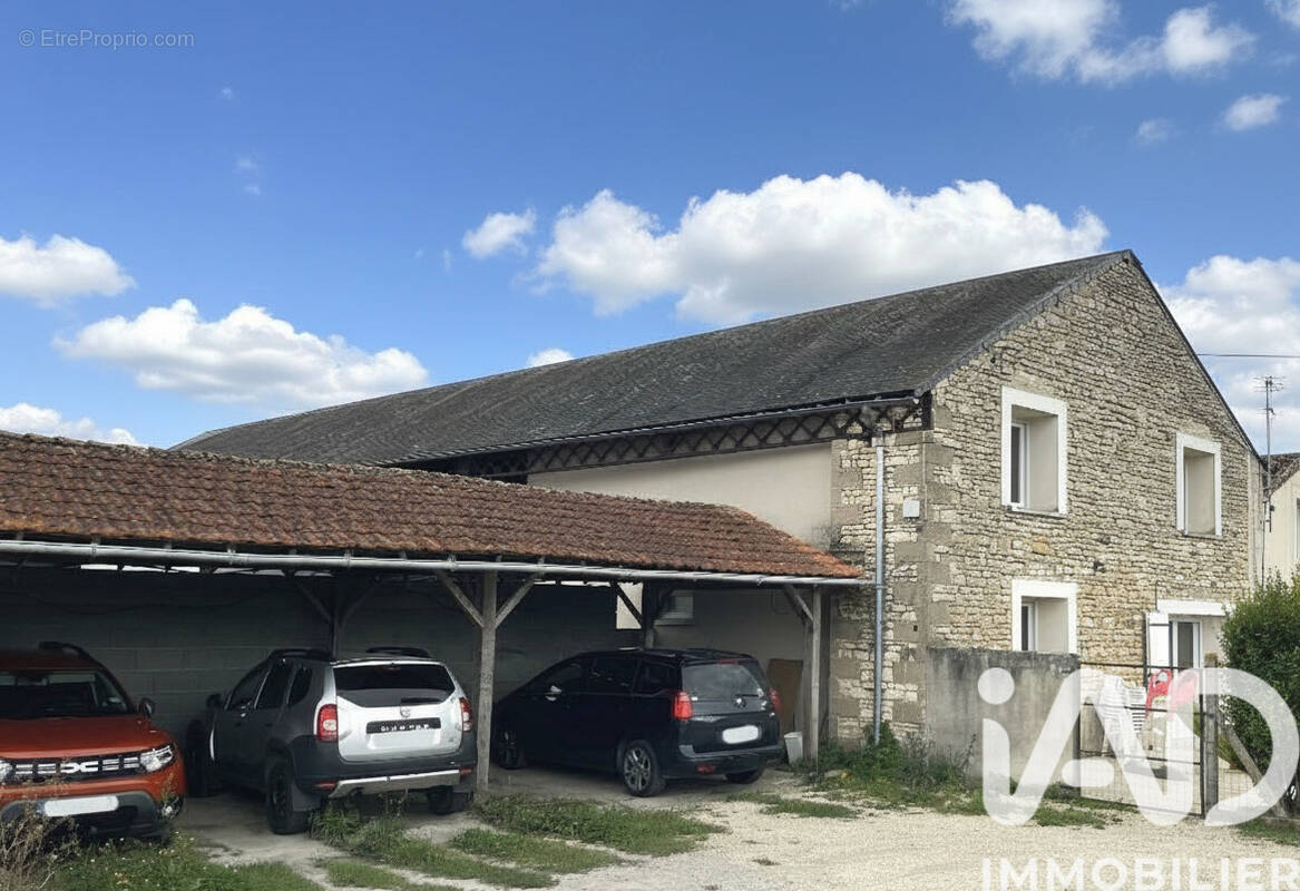 Photo 1 - Maison à MARIGNY-BRIZAY