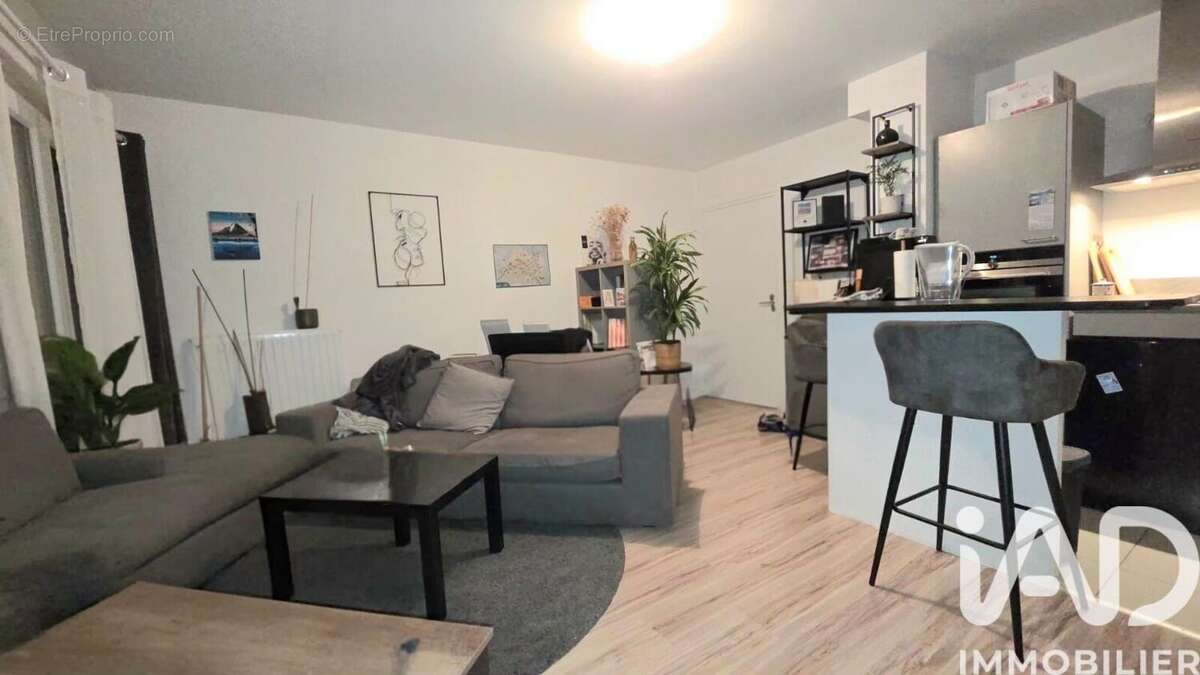 Photo 9 - Appartement à FLEURY-LES-AUBRAIS