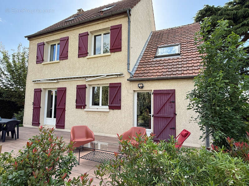 Maison à GRISY-LES-PLATRES