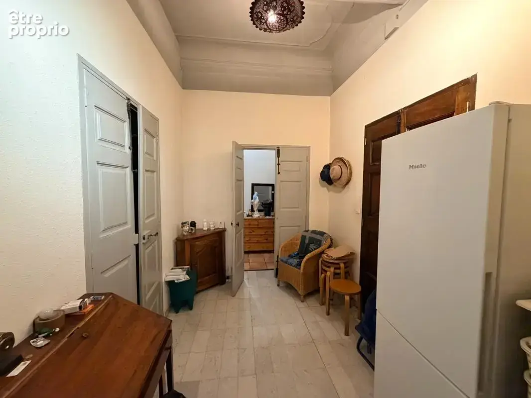 Aix Quartier Mazarin – Type 3 avec 2 terrasses (30 m²) + sous-sol 27m² + cave - photo 4