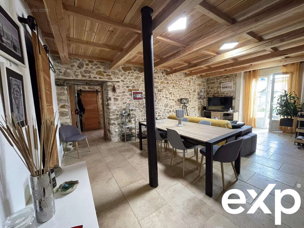 Maison à ROBIAC-ROCHESSADOULE