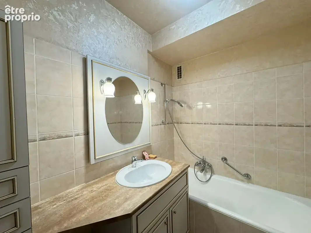 Appartement à renover - 4 pieces - 80.3 m² - reims jean jaures - photo 9