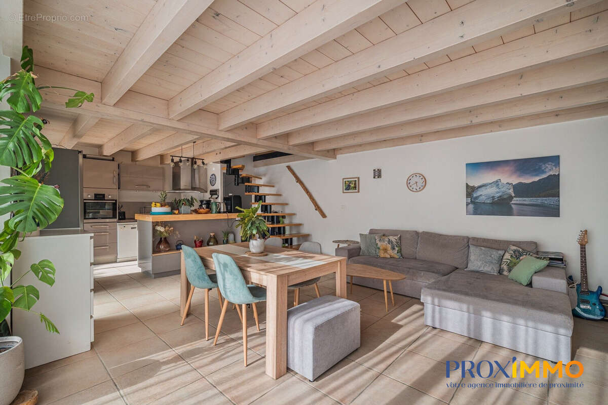 Maison 100 m² à Saint-Cassien  - photo 5