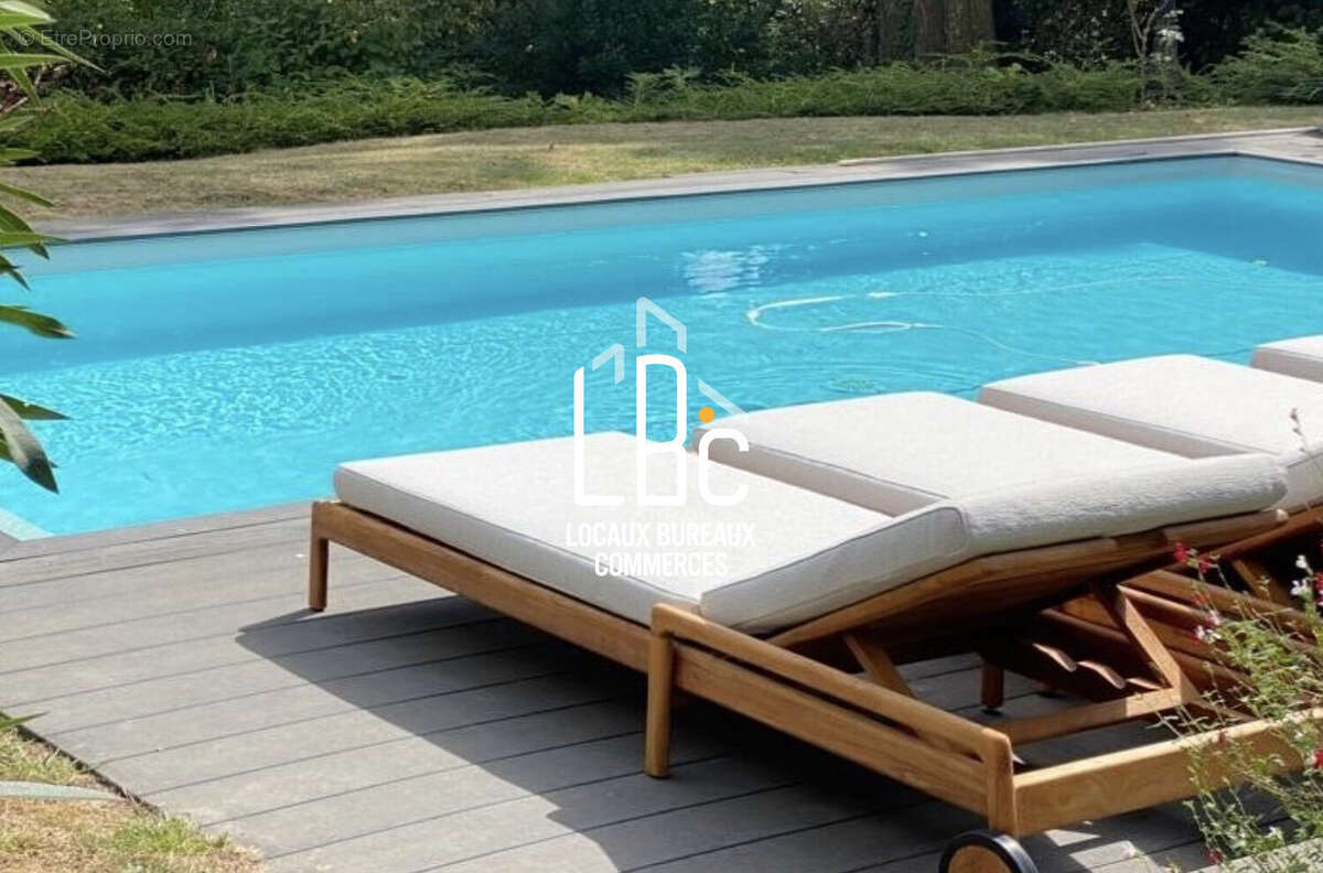 Commerce à LE CELLIER