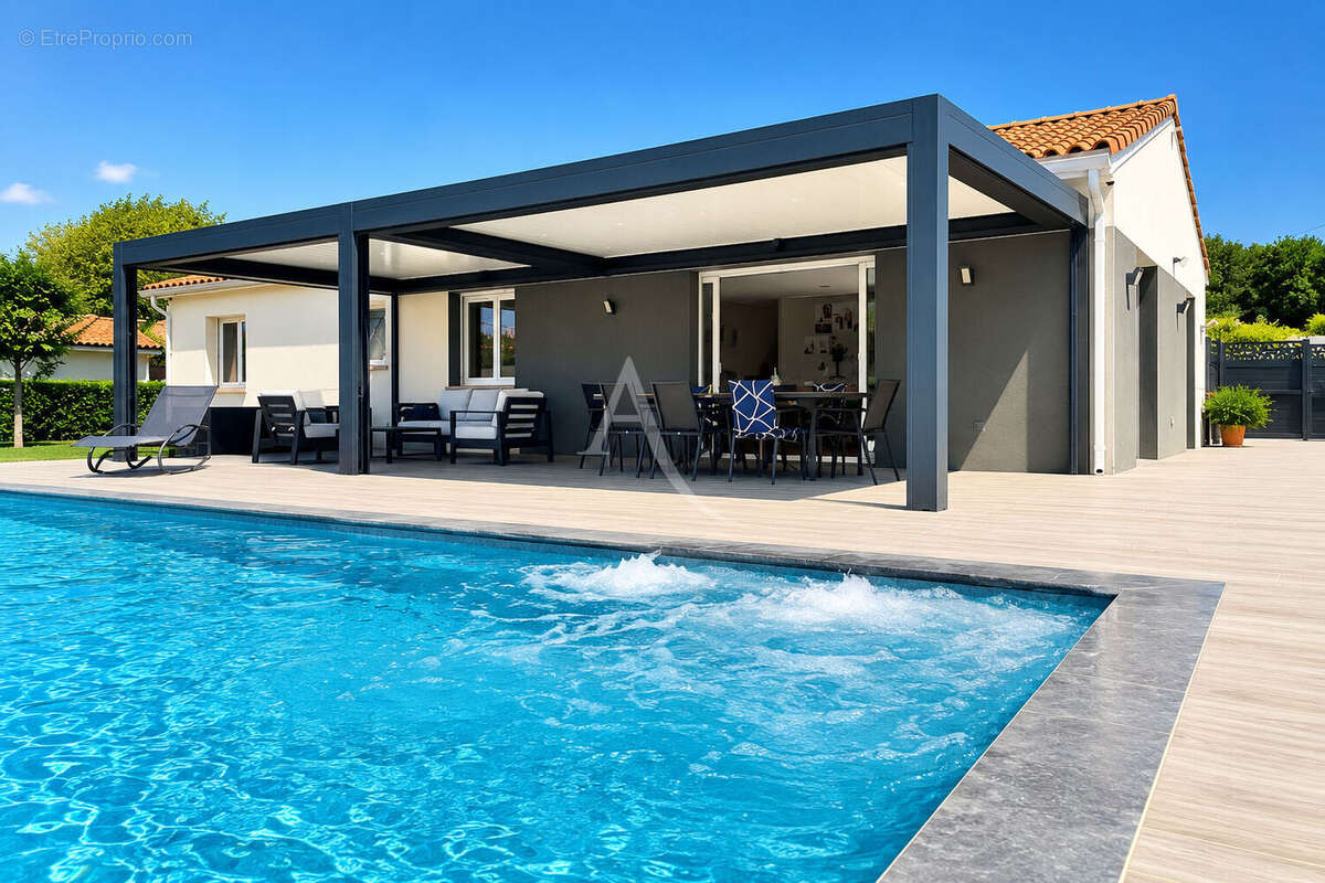 10 MINUTES BESSIERES ? Propriété familiale de standing de 175 m² avec piscine, spa, double habitation et prestations haut de gam - photo 3