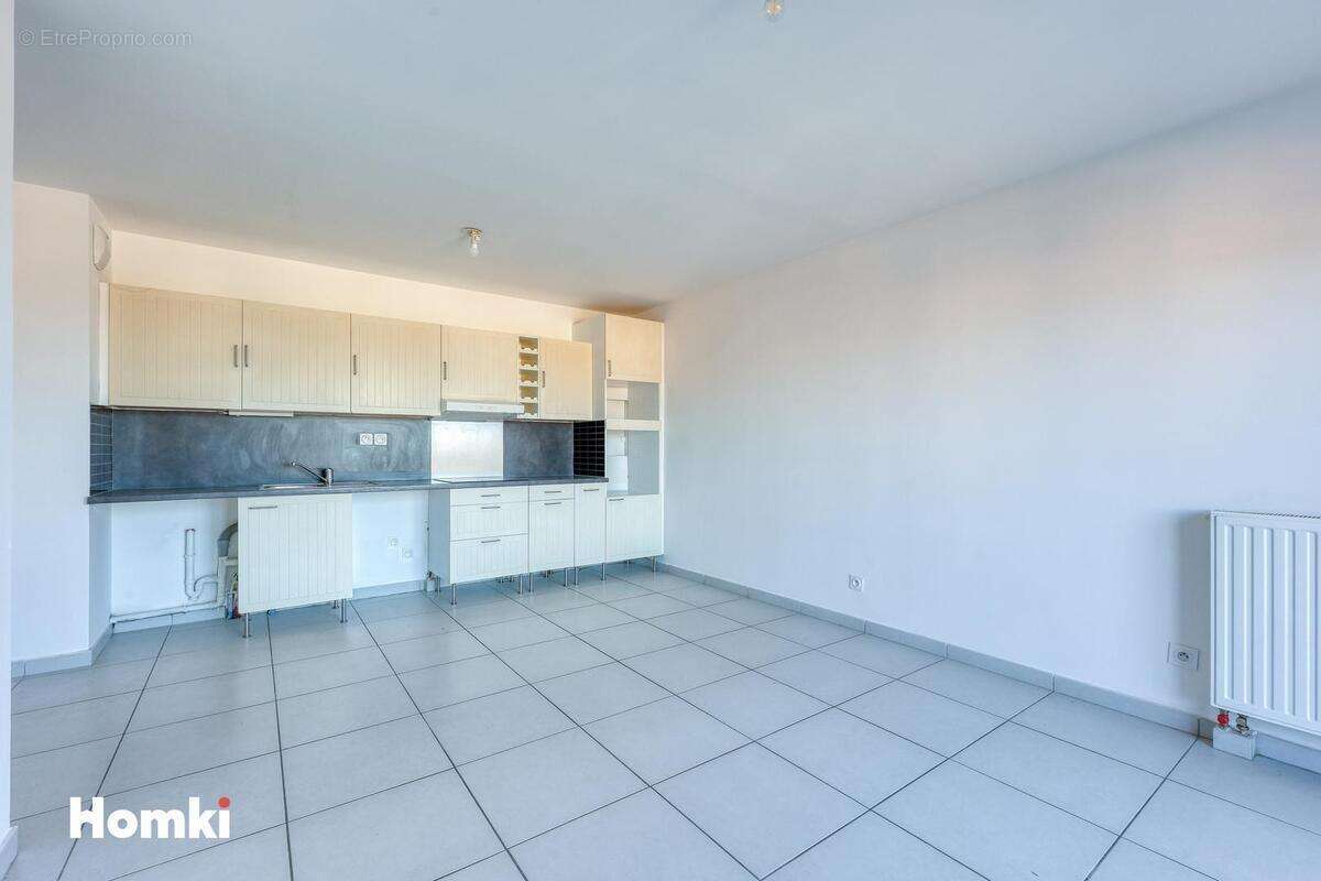 Appartement à SIX-FOURS-LES-PLAGES