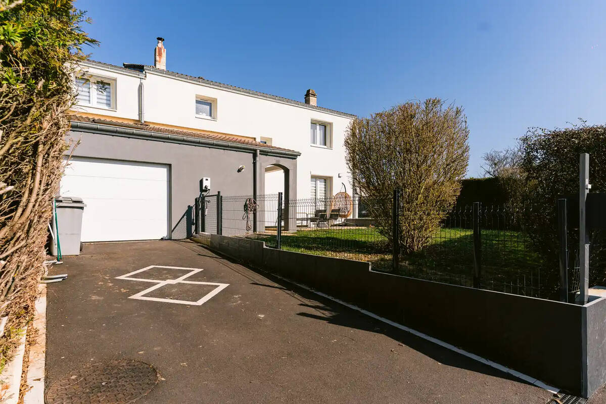 Maison à FEVES