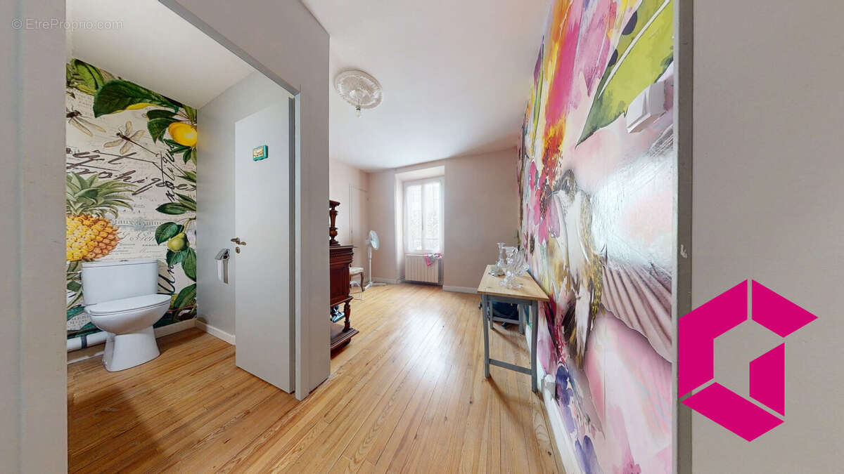 Maison à SAINT-GERMAIN-LEMBRON