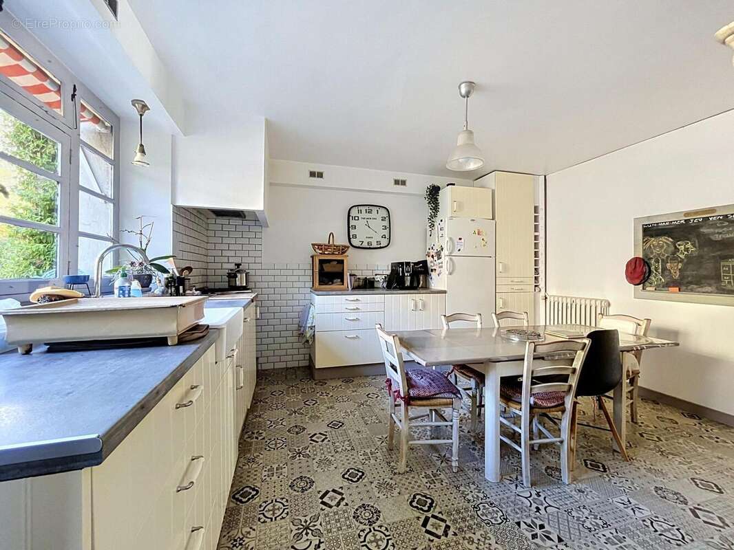 Maison 225 m² à Guingamp  - photo 5