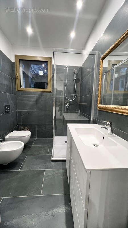 Appartement à ROQUEBRUNE-CAP-MARTIN