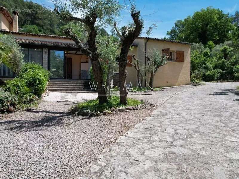 Maison à LE LUC