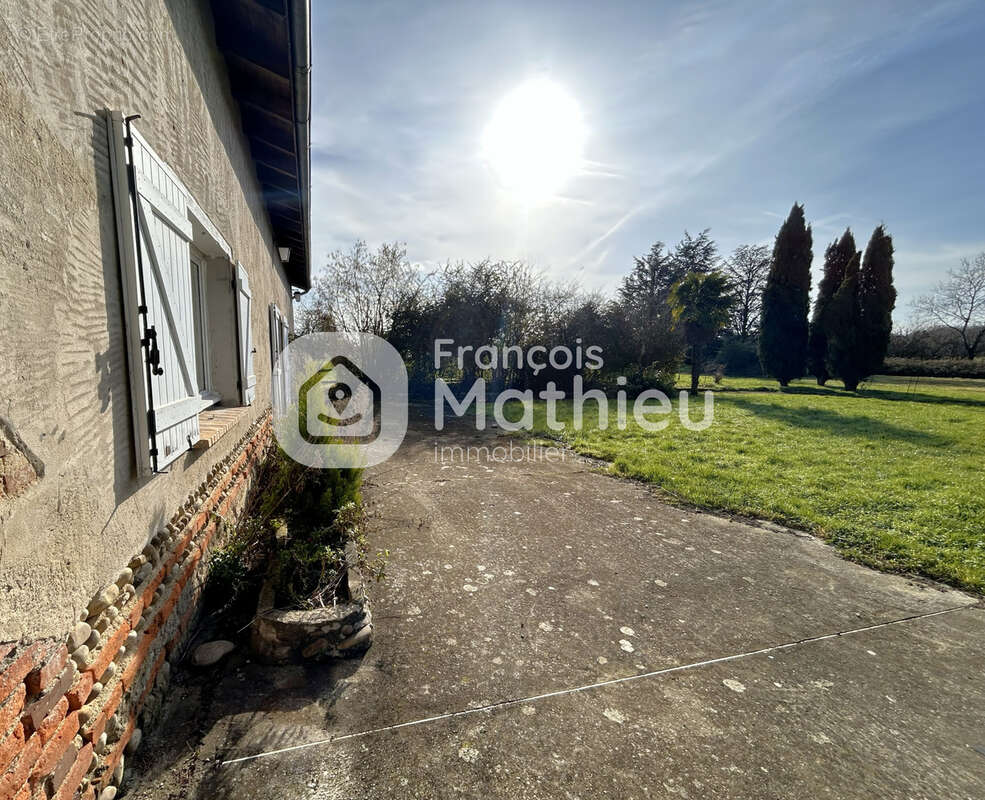 Maison à CHATILLON-SUR-CHALARONNE
