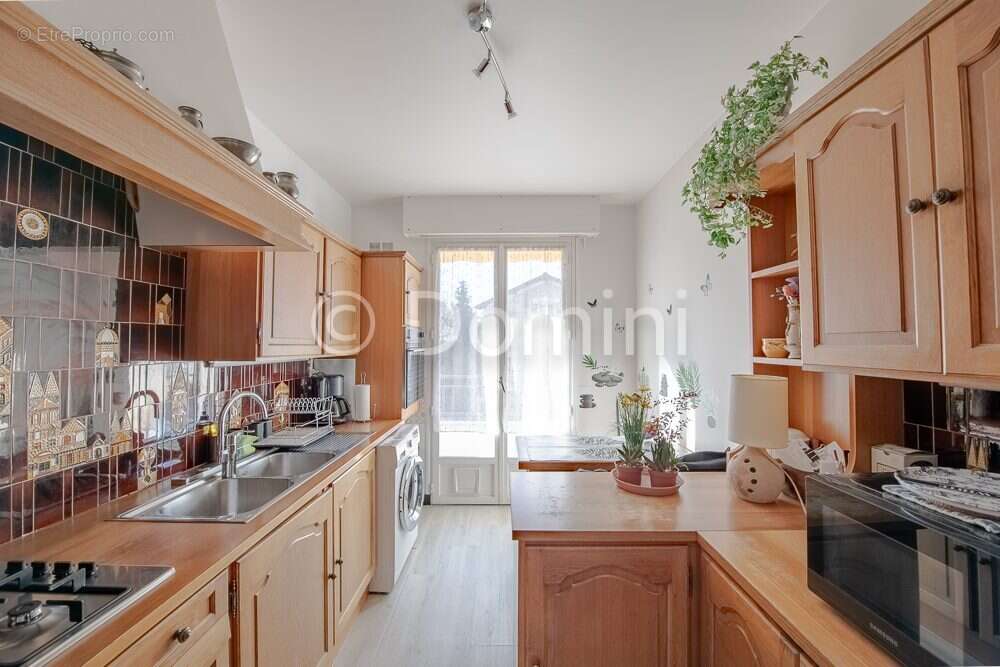 Appartement à FONTENAY-SOUS-BOIS