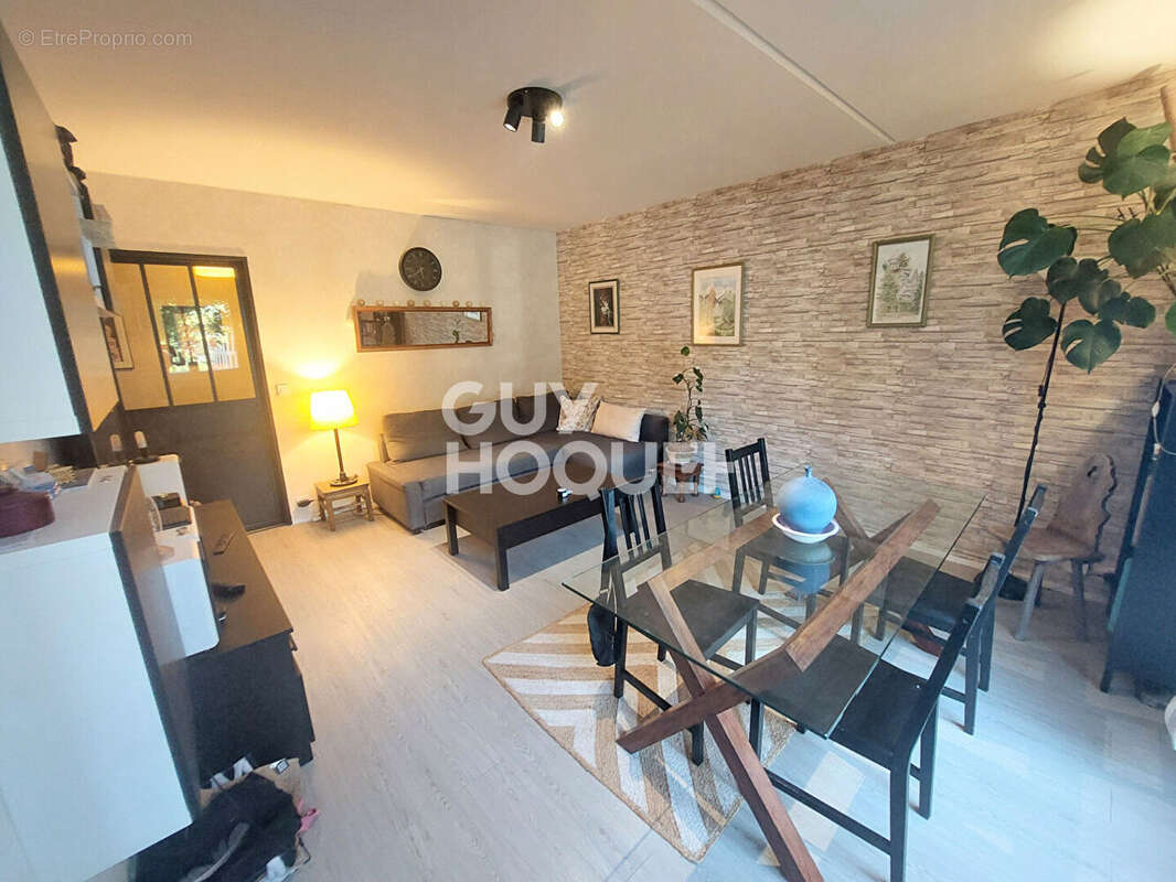 Appartement à ROSNY-SOUS-BOIS