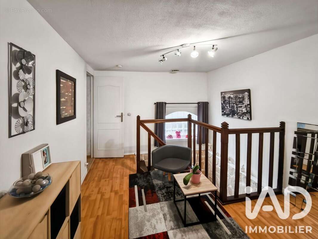 Maison 75 m² à Moussy-Le-Vieux  - photo 8