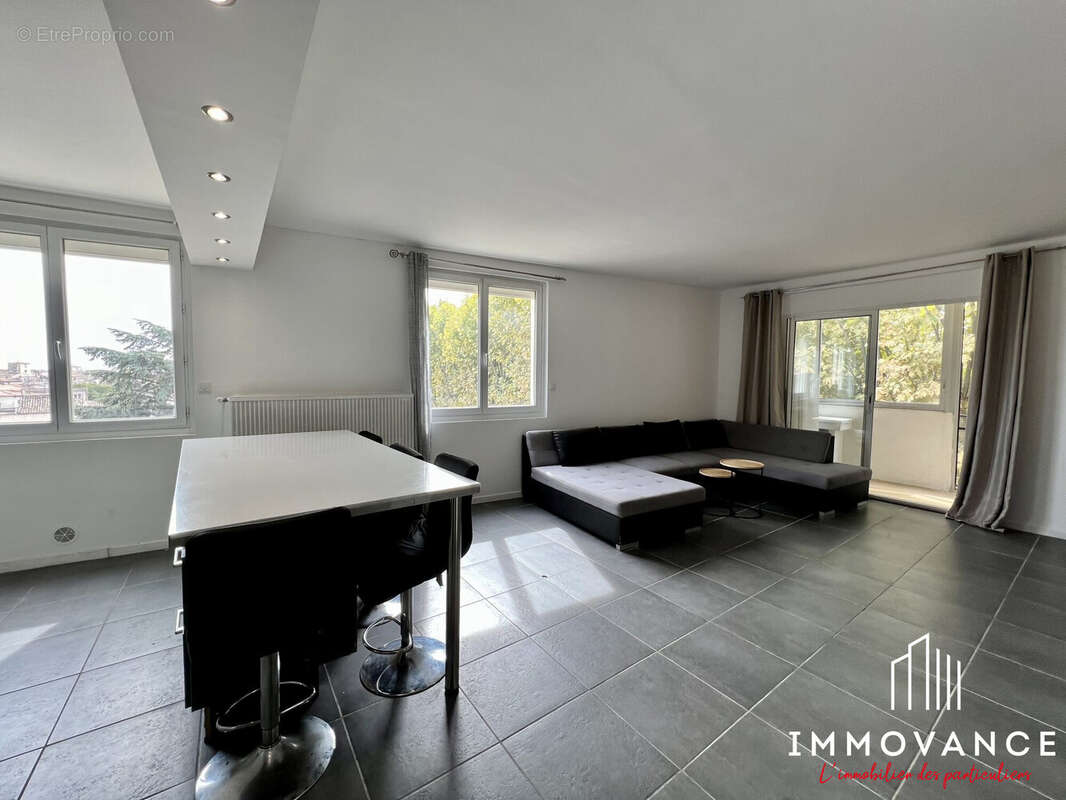 Appartement à LUNEL