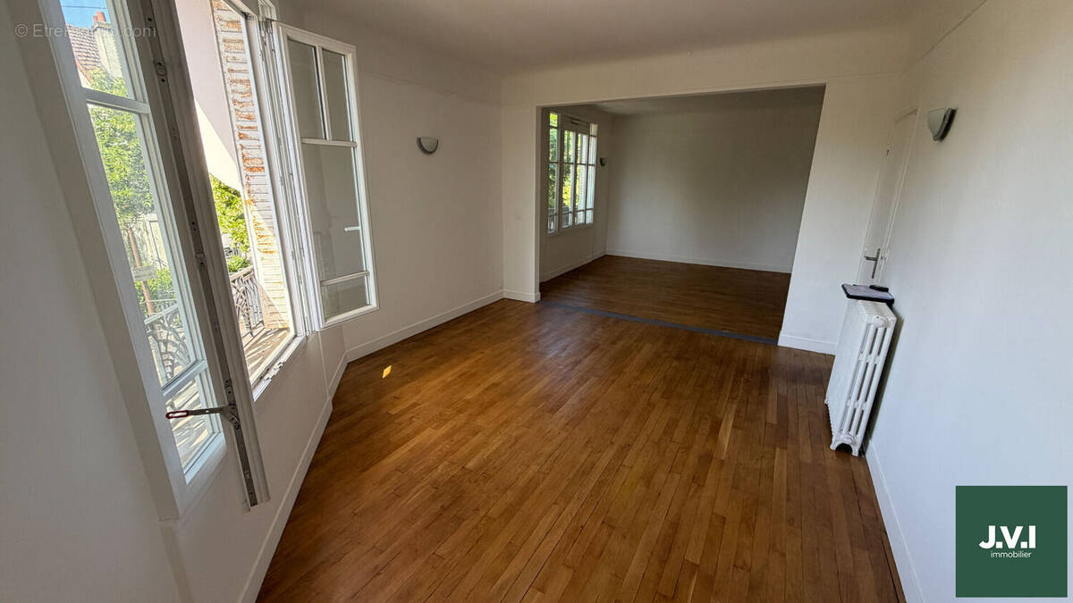 Appartement à ENGHIEN-LES-BAINS