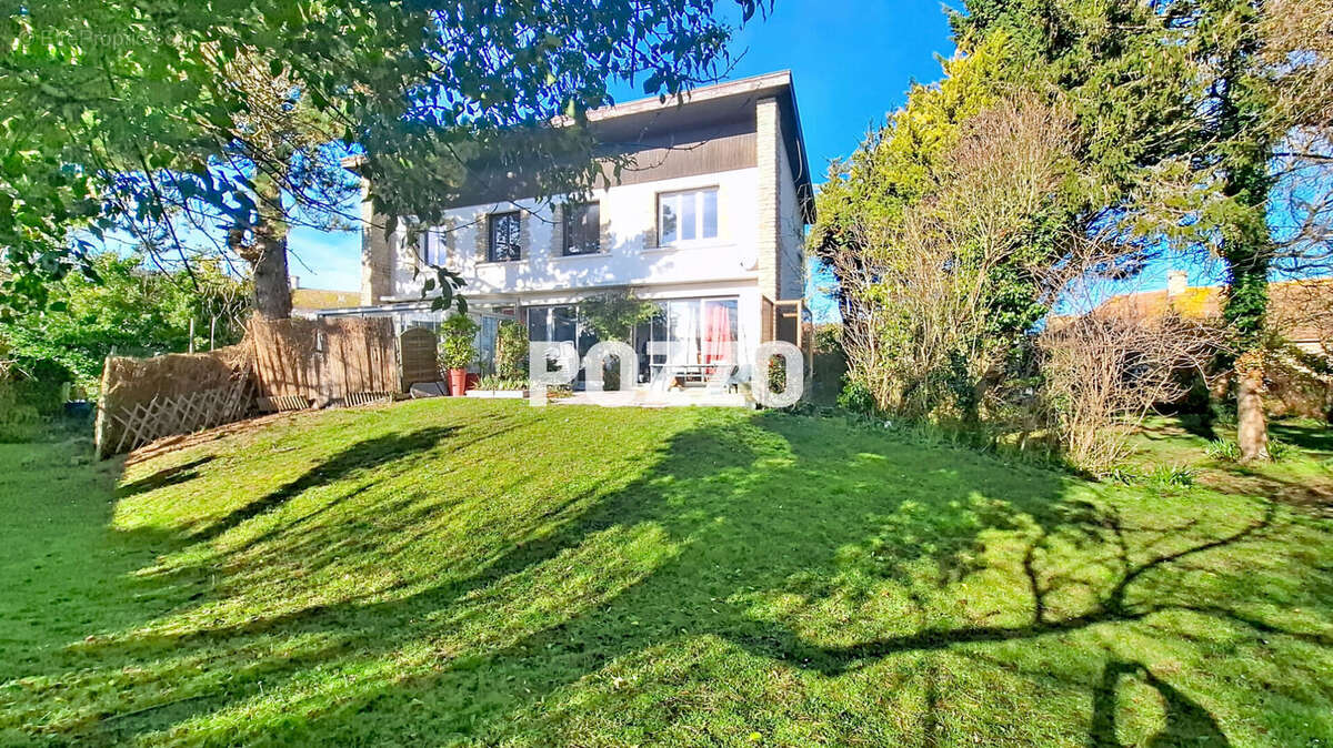 Maison à COURSEULLES-SUR-MER