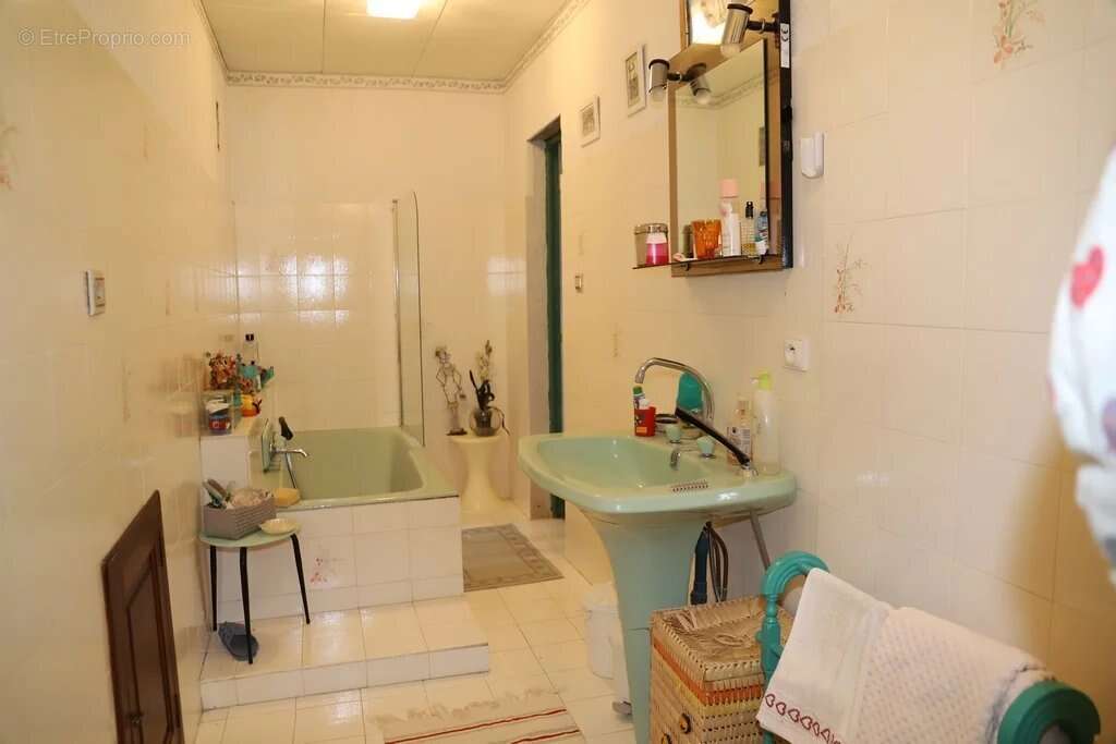 Appartement à LES CABANNES