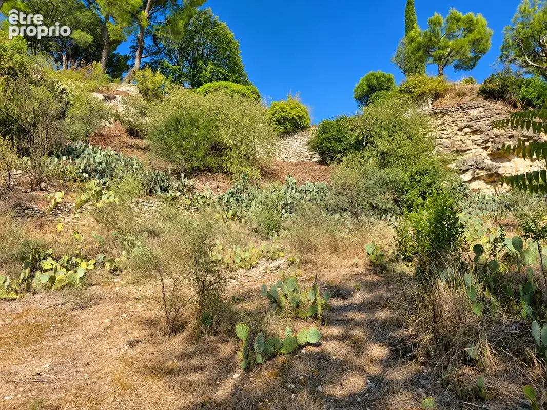 Photo Terrain à Villeneuve-Les-Avignon au prix de 383 690€