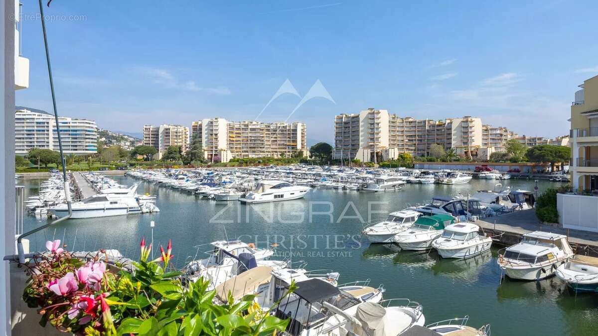 Appartement à MANDELIEU-LA-NAPOULE