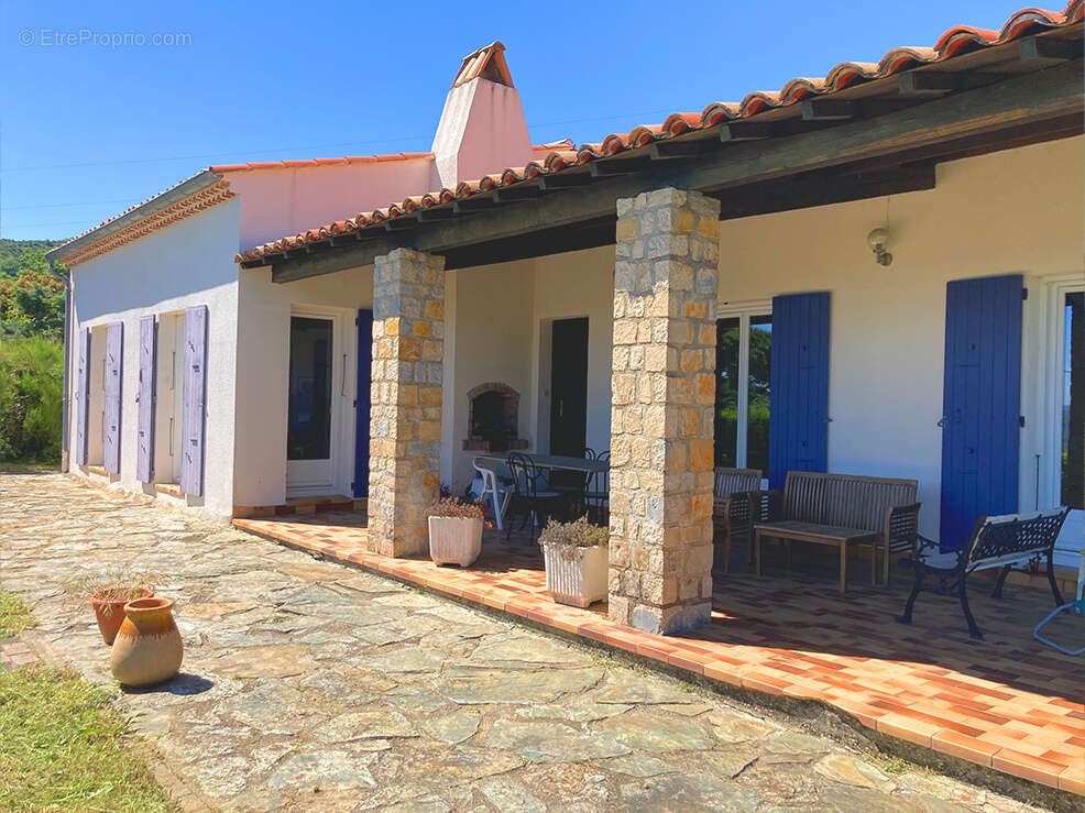 Maison à MONTELIMAR